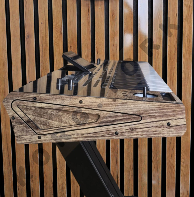 کنار پنل طرح چوب