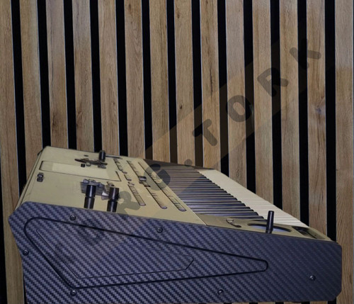 کنار پنل طرح کربن مشکی